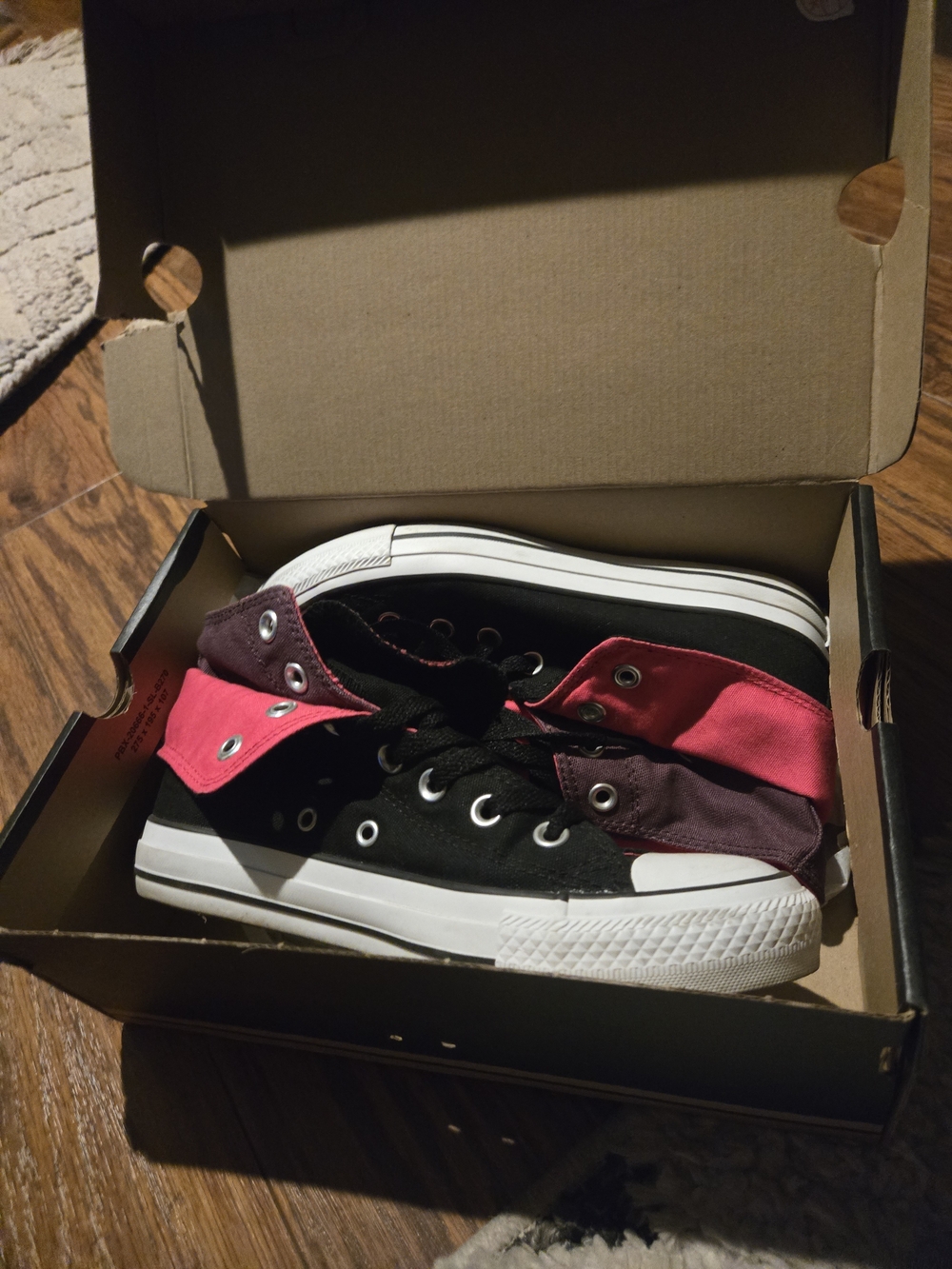Vintage Black Canvas High-Top Sneakers with Pink Accent Converse 7